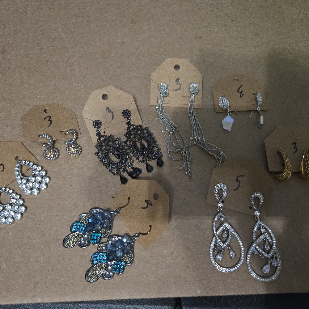 Belled Bundle Sparkling Crystal Statement Necklac… - image 7